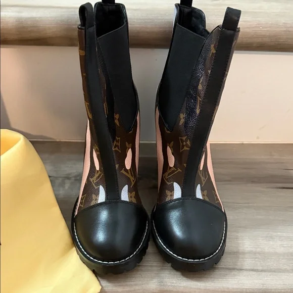 Louis Vuitton Monogram Pink, Cream & Black Block Heel Chelsea Boots - Picture 4 of 5